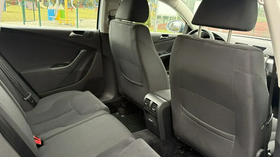 VOLKSWAGEN Passat -