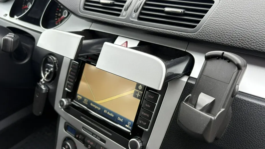 VOLKSWAGEN Passat -