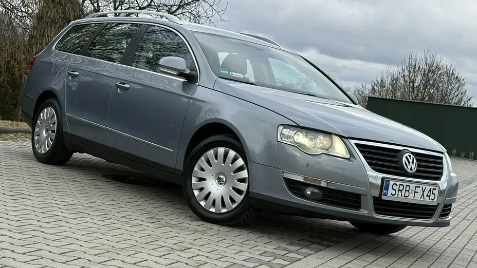 VOLKSWAGEN Passat -