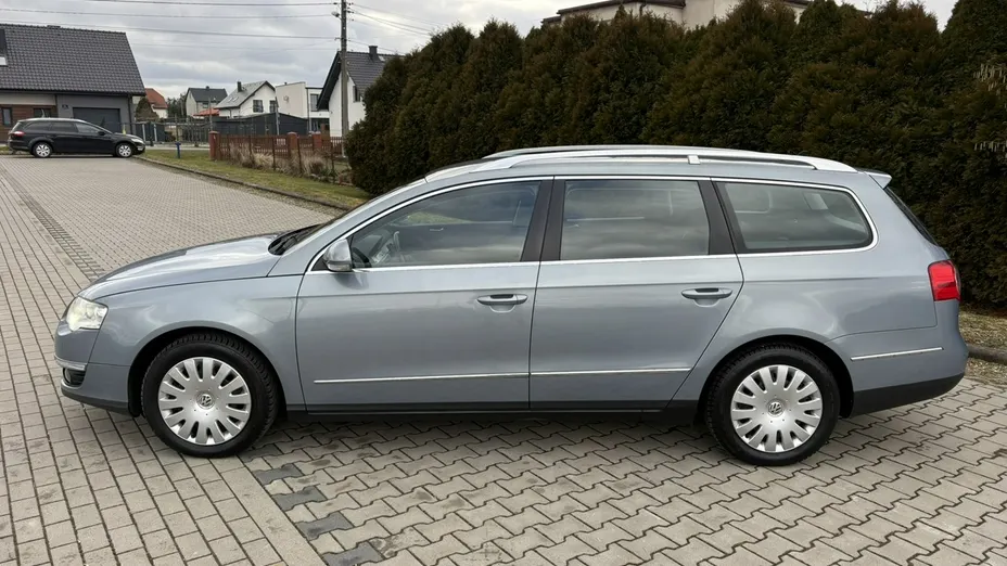 VOLKSWAGEN Passat -