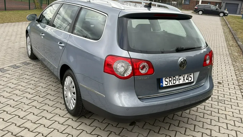 VOLKSWAGEN Passat -