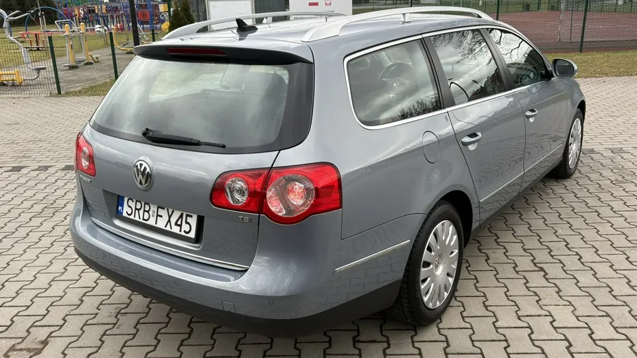 VOLKSWAGEN Passat -