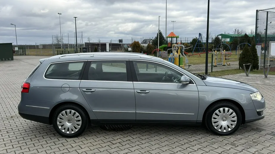 VOLKSWAGEN Passat -