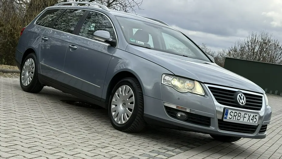 VOLKSWAGEN Passat -