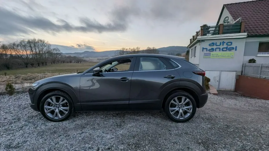 MAZDA CX-30 -
