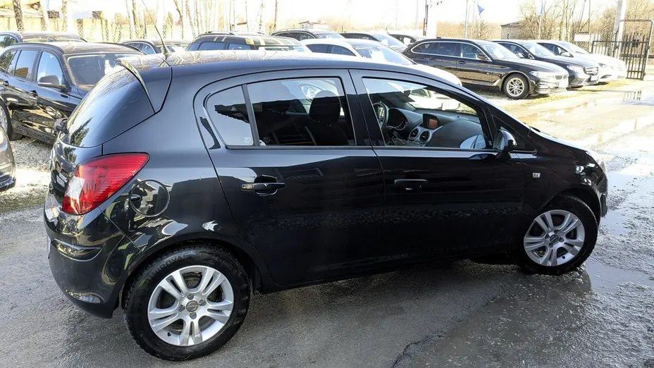 OPEL Corsa -