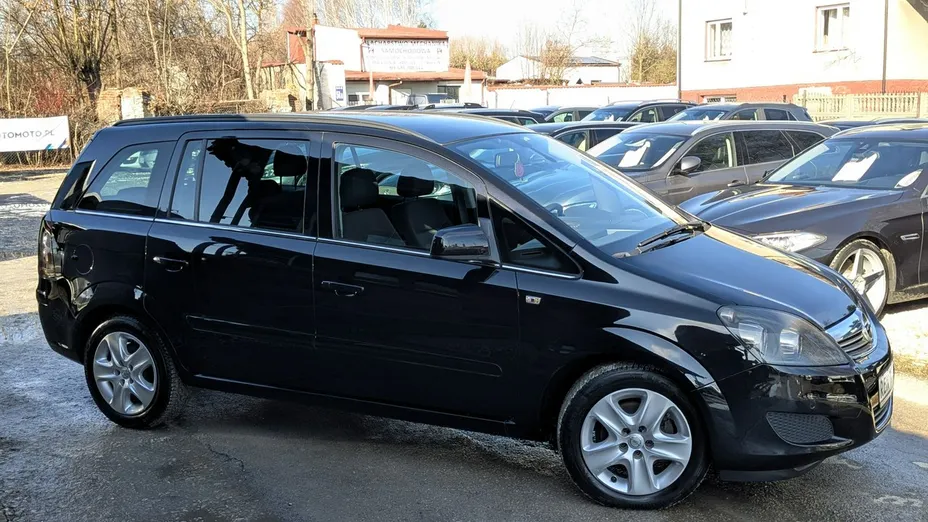 OPEL Zafira -