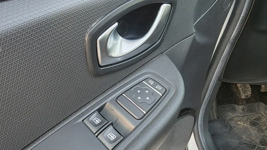 RENAULT Clio -