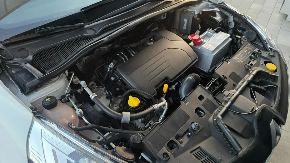 RENAULT Clio -