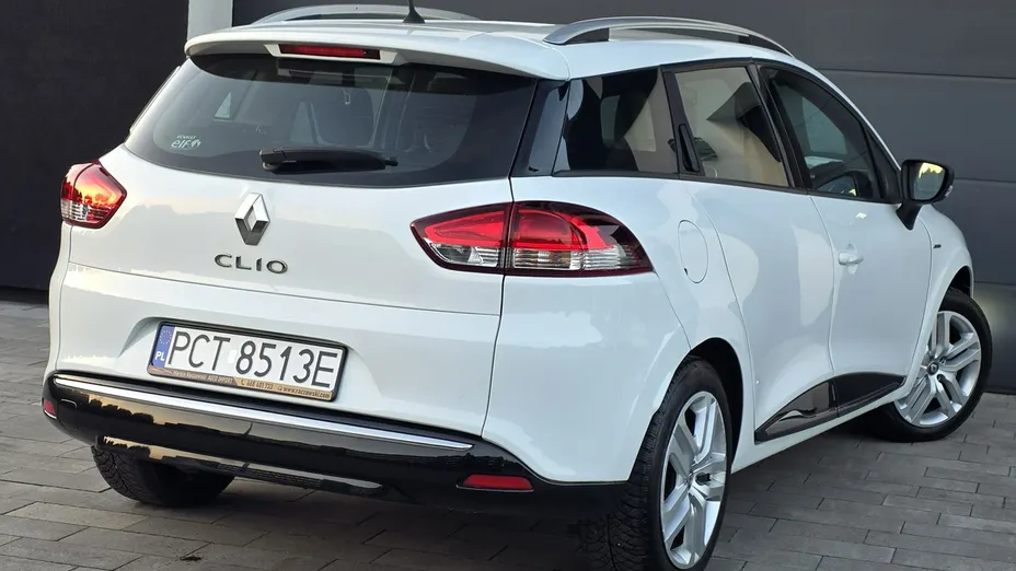 RENAULT Clio -