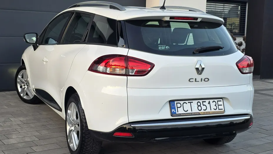 RENAULT Clio -