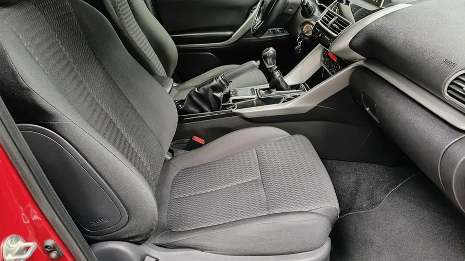 MITSUBISHI Eclipse Cross -