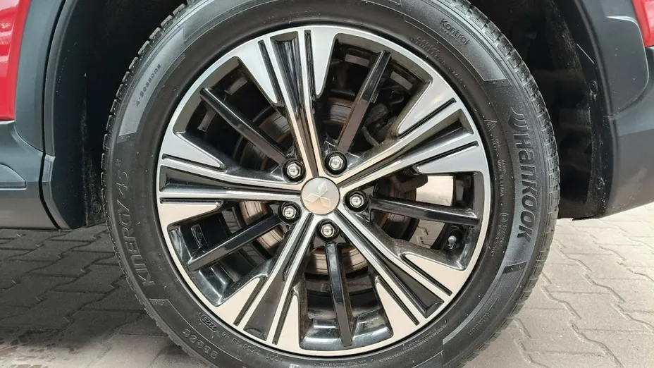 MITSUBISHI Eclipse Cross -