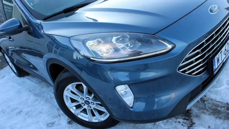 FORD Kuga -