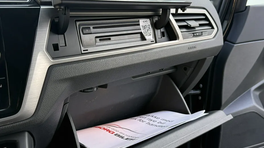 VOLKSWAGEN Touran -