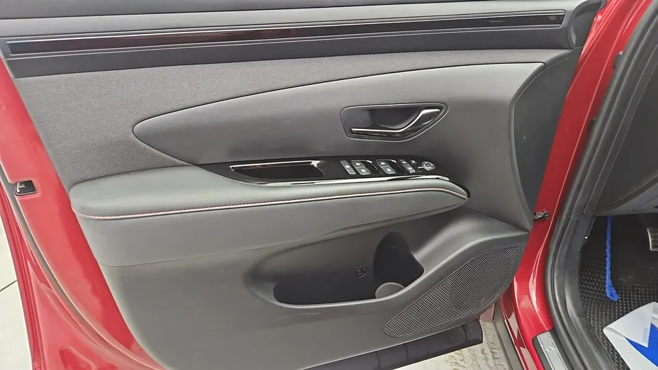 HYUNDAI Tucson -