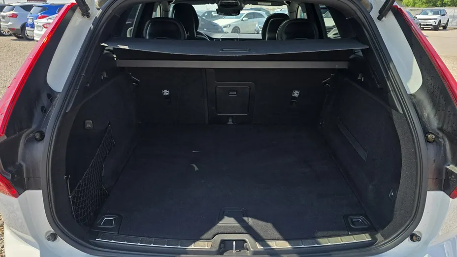 VOLVO XC60 -