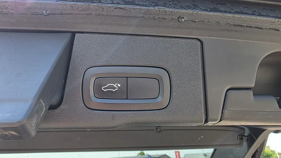 VOLVO XC60 -