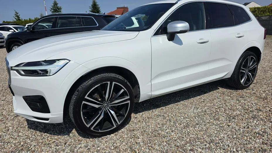 VOLVO XC60 -