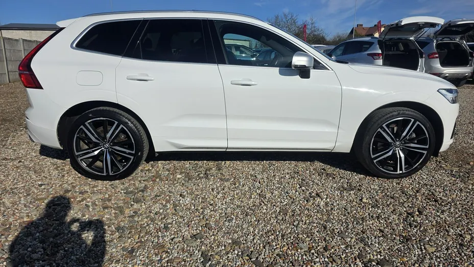 VOLVO XC60 -