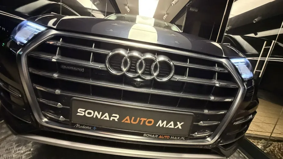 AUDI Q5 -