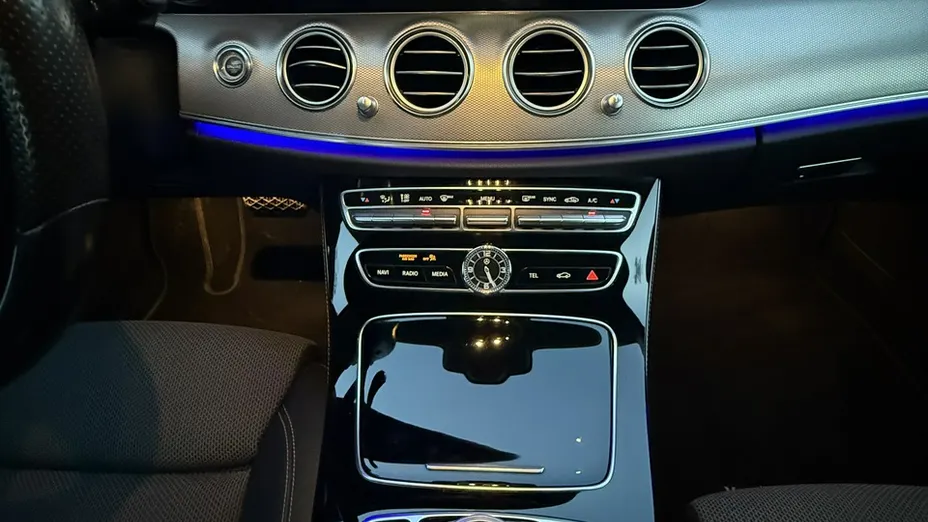 MERCEDES-BENZ E Klasa -