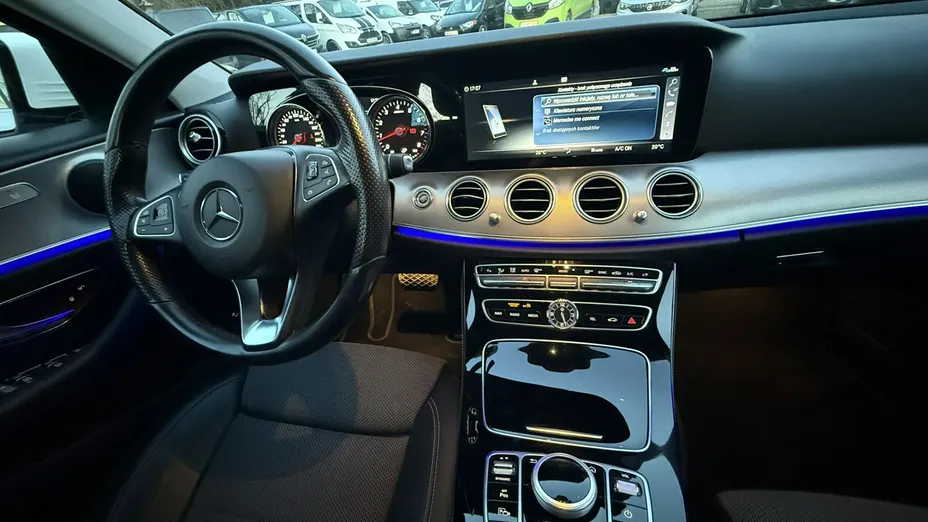 MERCEDES-BENZ E Klasa -