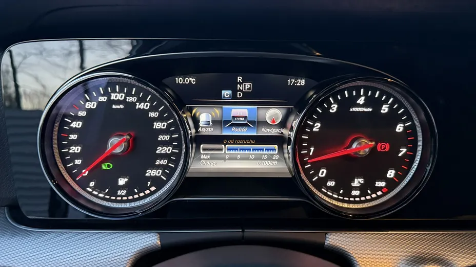 MERCEDES-BENZ E Klasa -