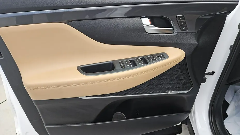 HYUNDAI Santa Fe -