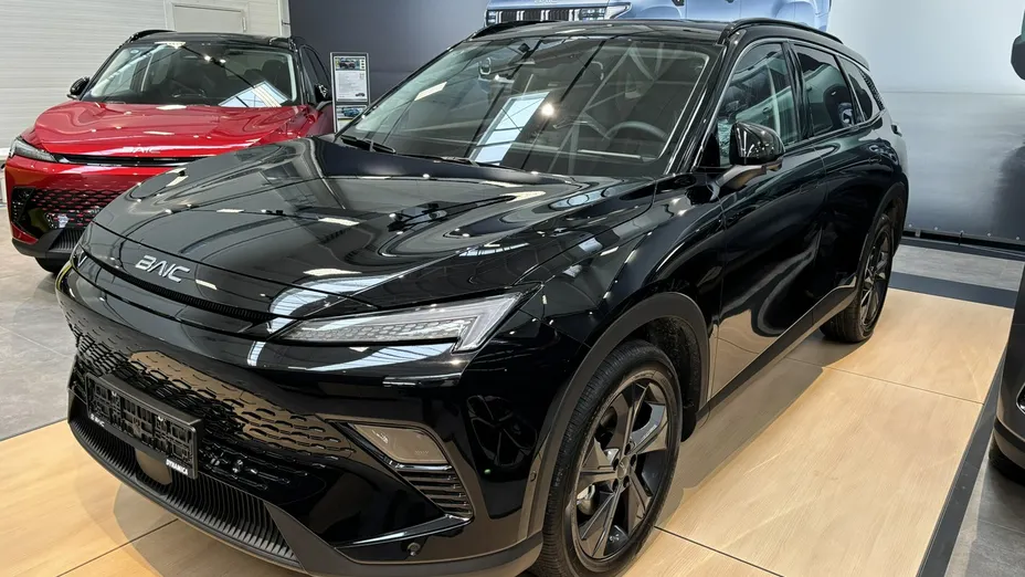 BAIC Beijing 5 -
