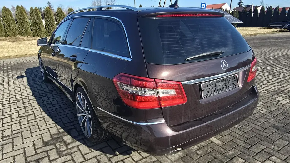 MERCEDES-BENZ E Klasa -