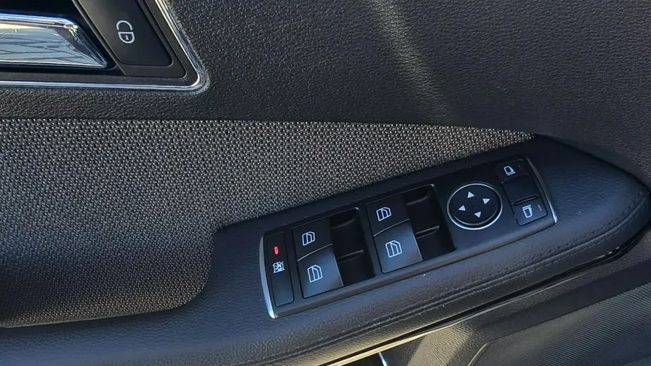 MERCEDES-BENZ E Klasa -