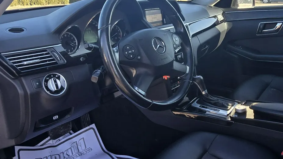 MERCEDES-BENZ E Klasa -