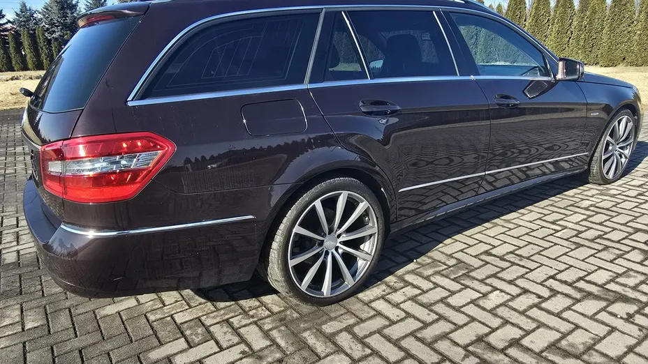 MERCEDES-BENZ E Klasa -