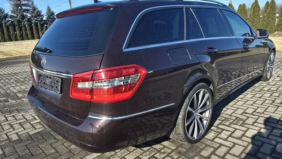 MERCEDES-BENZ E Klasa -