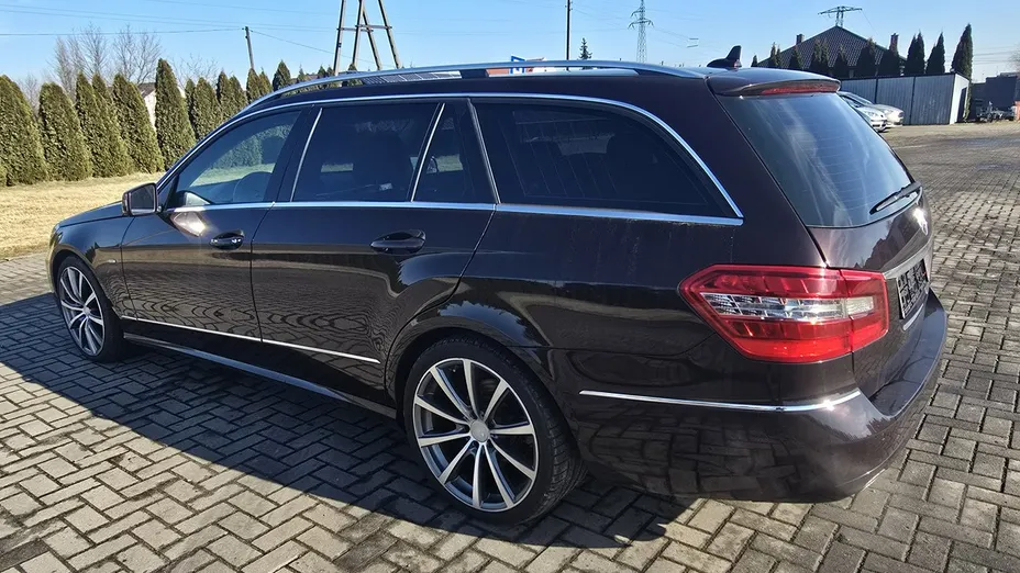 MERCEDES-BENZ E Klasa -