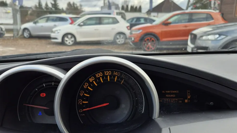 TOYOTA Verso -