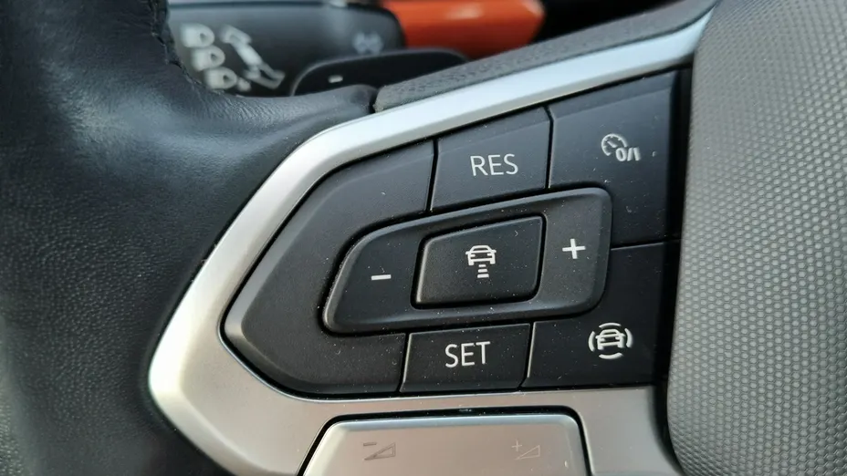 VOLKSWAGEN T-Cross -