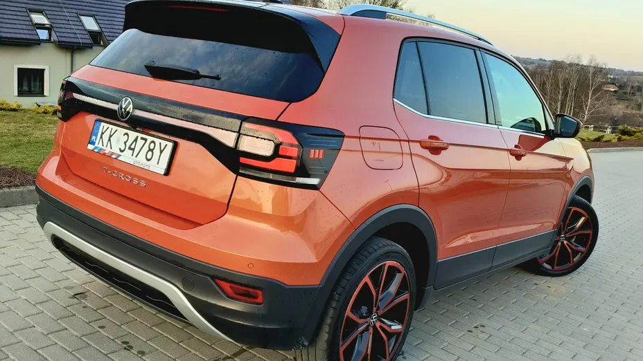 VOLKSWAGEN T-Cross -