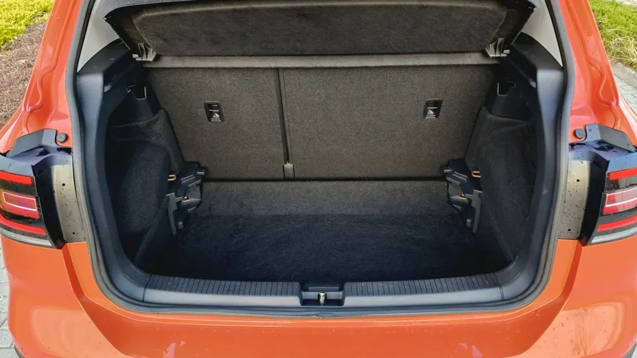 VOLKSWAGEN T-Cross -