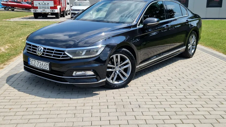 VOLKSWAGEN Passat -