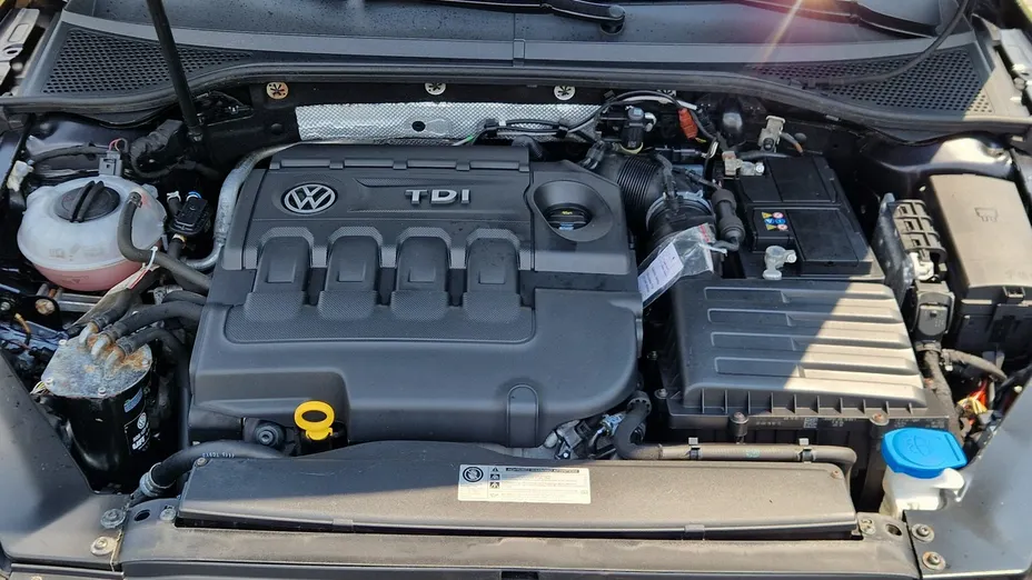 VOLKSWAGEN Passat -