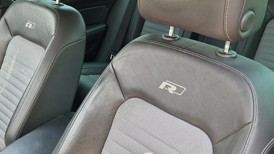 VOLKSWAGEN Passat -
