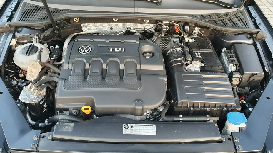 VOLKSWAGEN Passat -