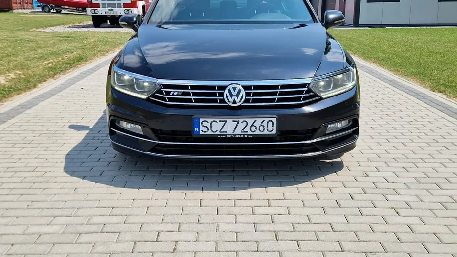 VOLKSWAGEN Passat -