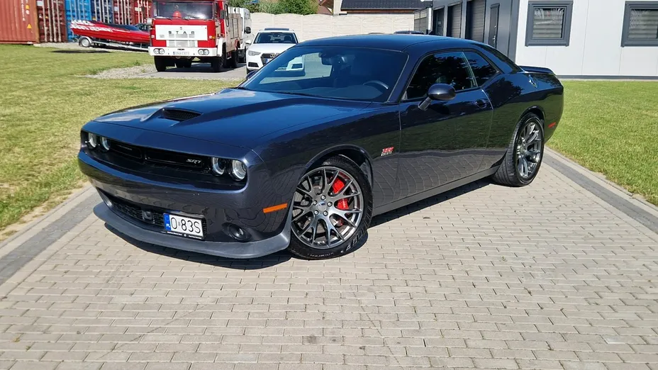 DODGE Challenger -