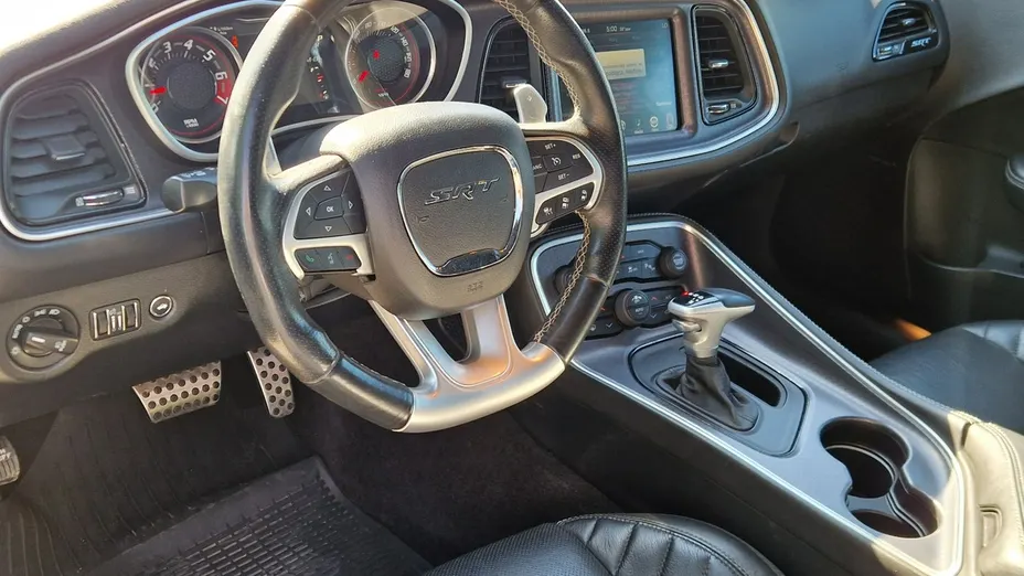 DODGE Challenger -