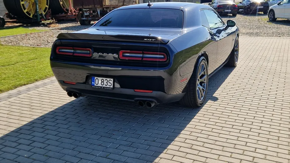DODGE Challenger -