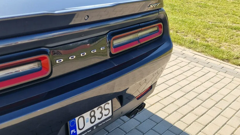 DODGE Challenger -