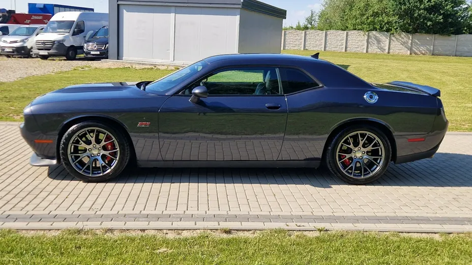 DODGE Challenger -